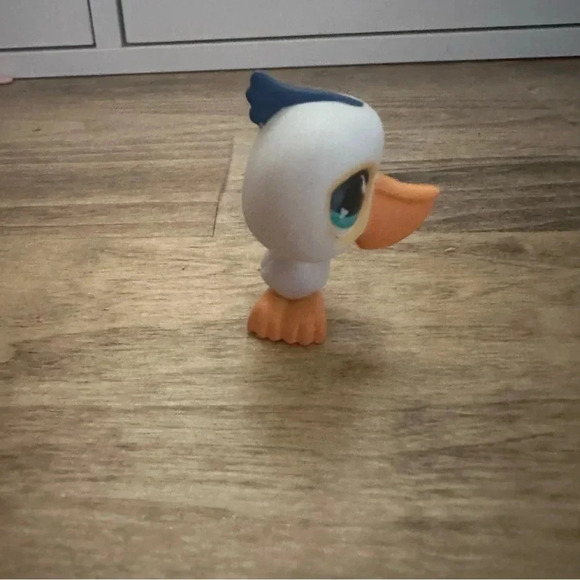 Littlest Pet Shop white and blue pelican 517 (2007) - Picture 10 of 15